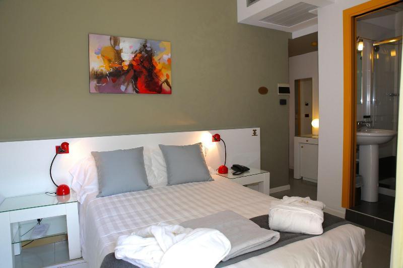 Monaco Suites Hotel Lignano Sabbiadoro Dış mekan fotoğraf