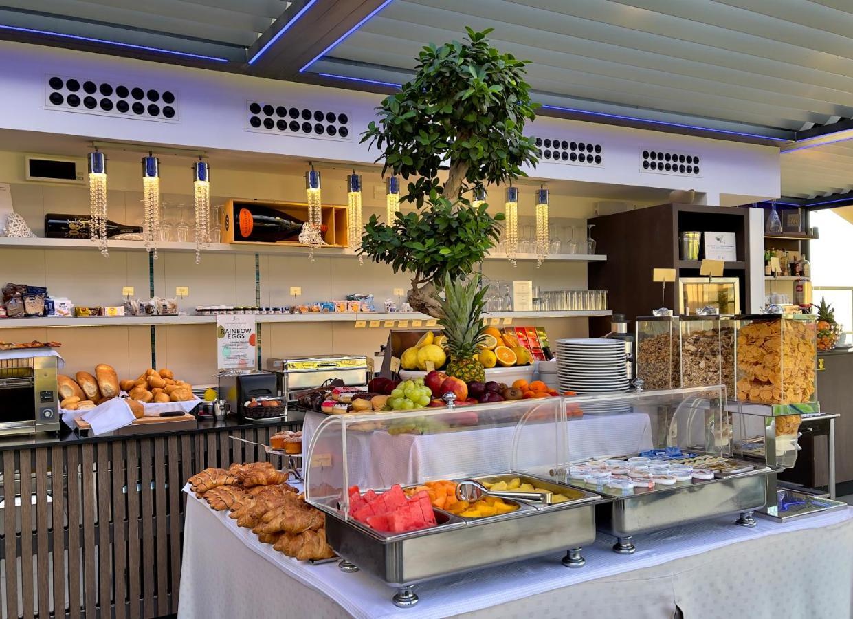 Monaco Suites Hotel Lignano Sabbiadoro Dış mekan fotoğraf