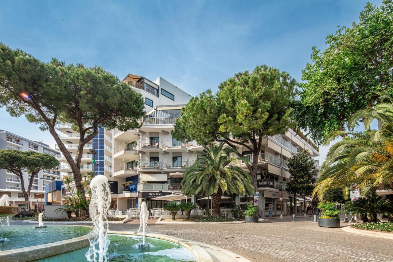 Monaco Suites Hotel Lignano Sabbiadoro Dış mekan fotoğraf