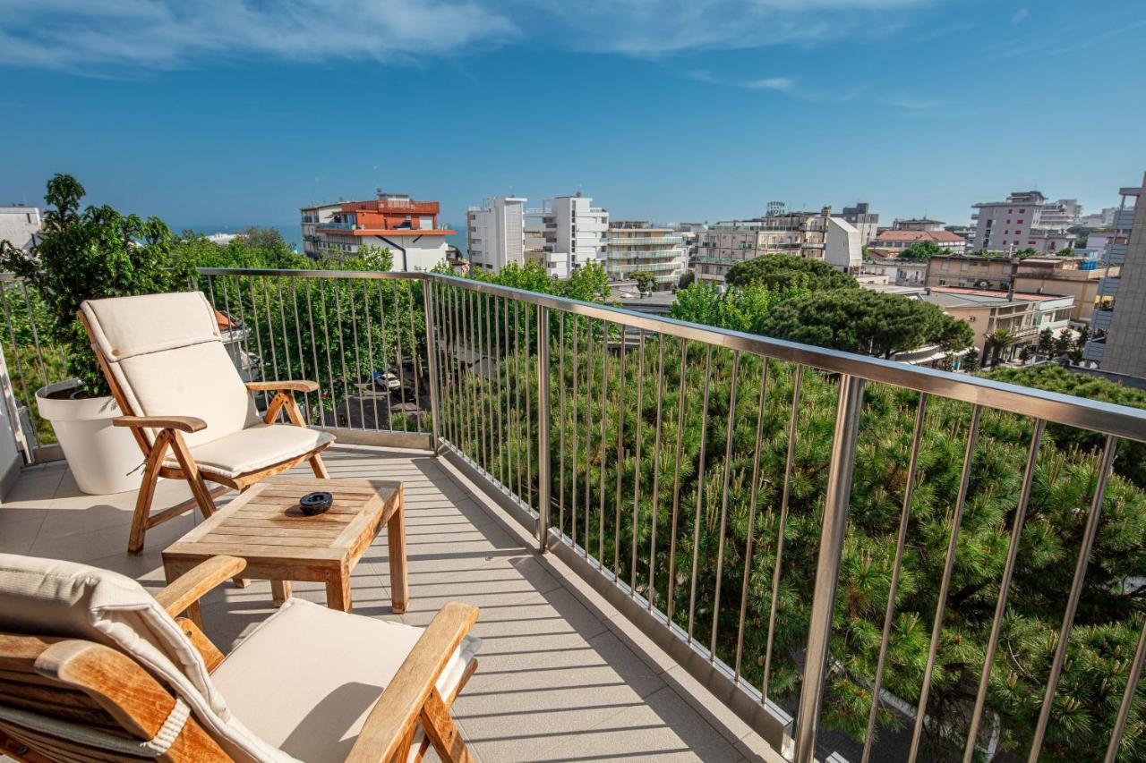 Monaco Suites Hotel Lignano Sabbiadoro Dış mekan fotoğraf