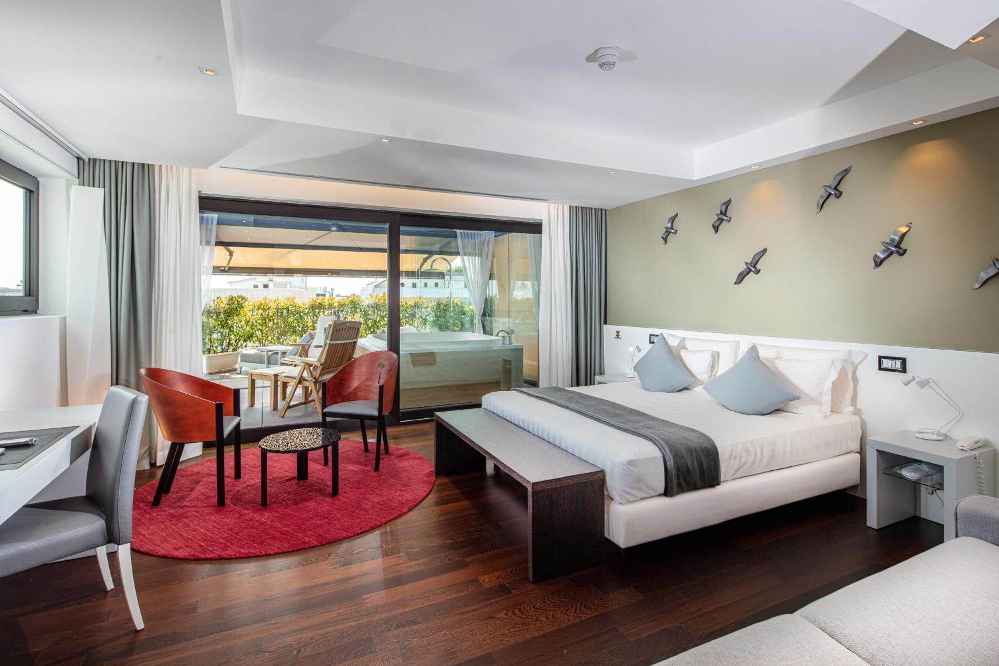 Monaco Suites Hotel Lignano Sabbiadoro Dış mekan fotoğraf